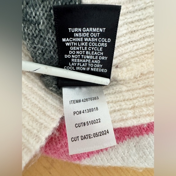 Women’s Torrid Plus Size Softest Sweater Short Sleeve Raglan Pullover Top - Picture 7 of 7